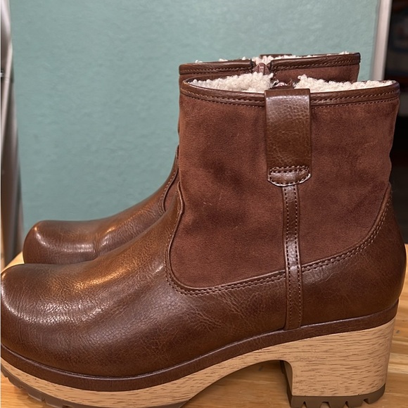 Universal Thread Shoes - Brown Leather Ankle Boots